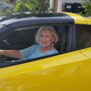 Meet your Posher, Debora